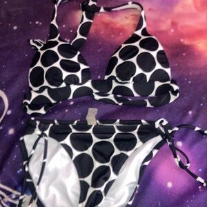 Victoria Secret 2 piece Bikini Black and White Size Small